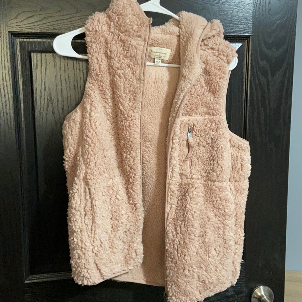Blush fuzzy vest